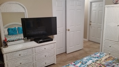 Middle Bed Room